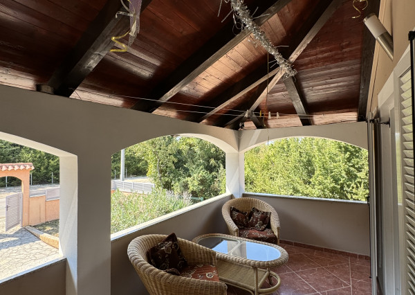 CHORVÁTSKO/ ISTRIA - VILA / 2 x 3 izbový BYT