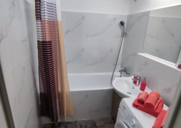 Veľký 2 izbový byt s balkónom a krásnym výhľadom