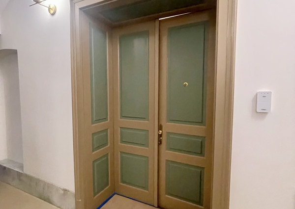 NOVÝ LUXUSNÝ 3 izb. BYT s TERASOU A GARÁŽOU V HISTORICKEJ VILE /PALISÁDY