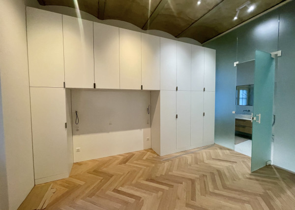 NOVÝ LUXUSNÝ 3 izb. BYT s TERASOU A GARÁŽOU V HISTORICKEJ VILE /PALISÁDY