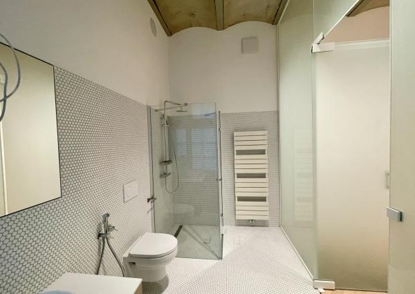 NOVÝ LUXUSNÝ 3 izb. BYT s TERASOU A GARÁŽOU V HISTORICKEJ VILE /PALISÁDY