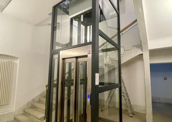 NOVÝ LUXUSNÝ 3 izb. BYT s TERASOU A GARÁŽOU V HISTORICKEJ VILE /PALISÁDY