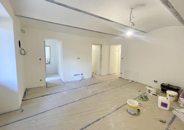 Nový 1,5 izb. BYT/KANCELÁRIĄ s Parkovaním V HISTORICKEJ VILE /PALISÁDY