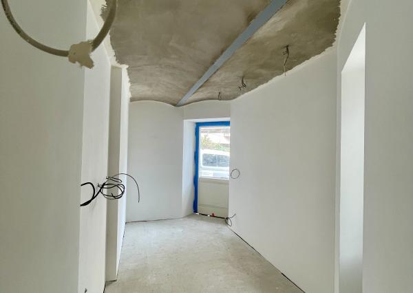 Nový 1,5 izb. BYT/KANCELÁRIĄ s Parkovaním V HISTORICKEJ VILE /PALISÁDY