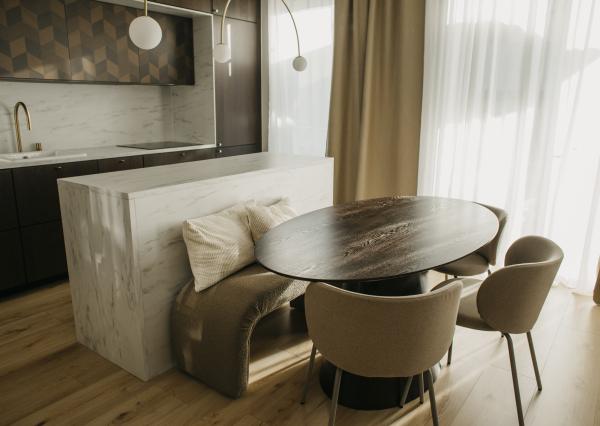 NOVÝ DIZAJNOVO ZARIADENÝ 4 Izb.byt v DVOJDOME