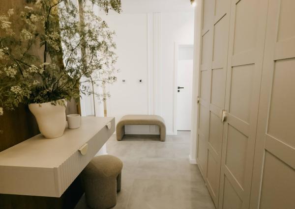 NOVÝ DIZAJNOVO ZARIADENÝ 4 Izb.byt v DVOJDOME