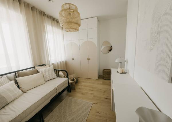 NOVÝ DIZAJNOVO ZARIADENÝ 4 Izb.byt v DVOJDOME