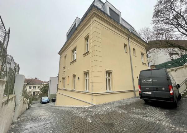 Nový 1,5 izb. BYT/KANCELÁRIA V HISTORICKEJ VILE /PALISÁDY