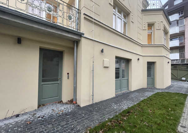 Nový 1,5 izb. BYT/KANCELÁRIA V HISTORICKEJ VILE /PALISÁDY