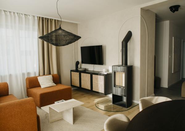 NOVÝ DIZAJNOVO ZARIADENÝ 4 Izb.byt v DVOJDOME