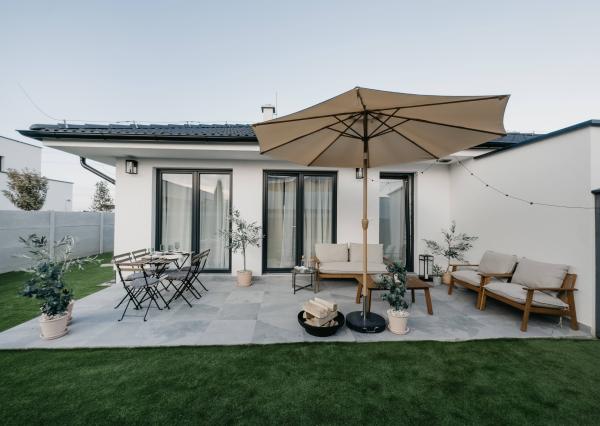 NOVÝ DIZAJNOVO ZARIADENÝ 4 Izb.byt v DVOJDOME