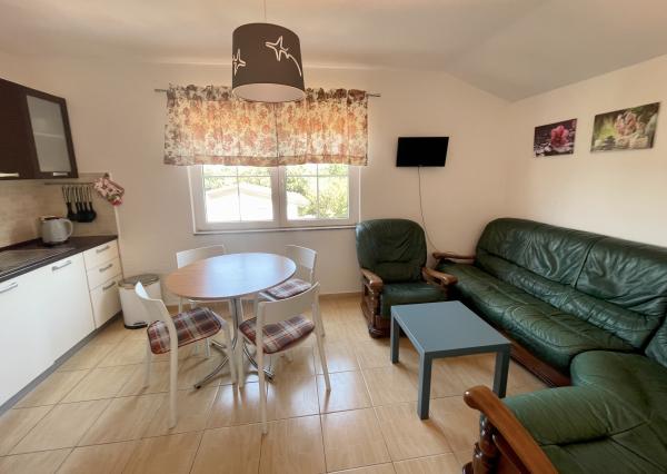 CHORVÁTSKO/ ISTRIA - VILA / 2 x 3 izbový BYT