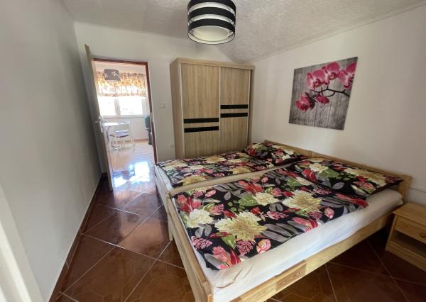 CHORVÁTSKO/ ISTRIA - VILA / 2 x 3 izbový BYT