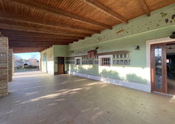 SLOVAKIA - PENZIÓN / HOTEL v Talianskom štýle