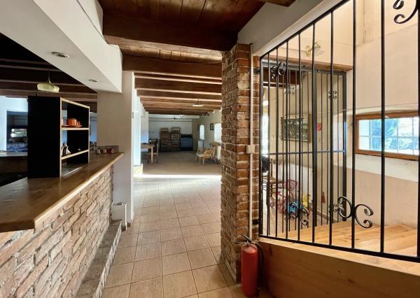 SLOVAKIA - PENZIÓN / HOTEL v Talianskom štýle