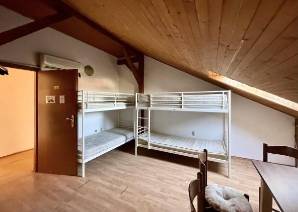 SLOVAKIA - PENZIÓN / HOTEL v Talianskom štýle