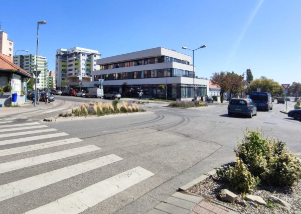 Rača Centrum - 2 izbový byt / Kancelária  v Novostavbe s parkovaním