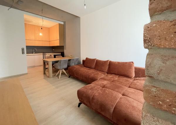 DOWNTOWN Luxusne zariadený 2 izbový byt