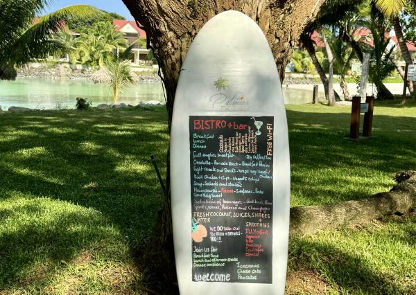 SEYCHELY / MAHÉ / Eden Island / LOFT APARTMÁN s terasou a výhľadom na oceán.