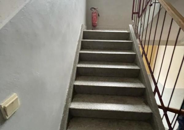 Veľkometrážny 2 izbový byt v centre mesta