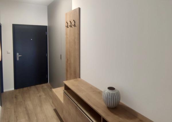 Rača Centrum - 2 izbový byt s parkovaním