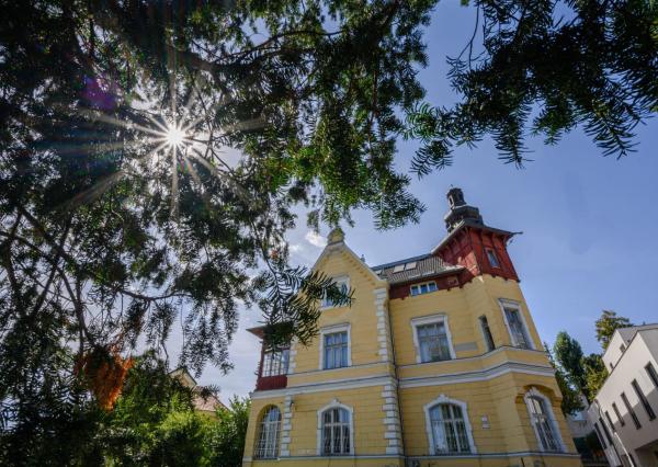 4 izbový byt v Historickej Vile - Hradný kopec Bratislava