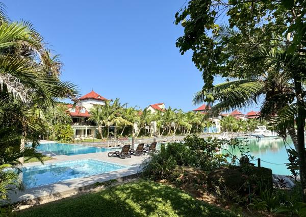 SEYCHELY / MAHÉ / Eden Island / LOFT APARTMÁN s terasou a výhľadom na oceán *