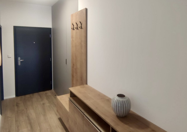 Rača Centrum - Veľký 2 izbový byt s garážou / Novostavba