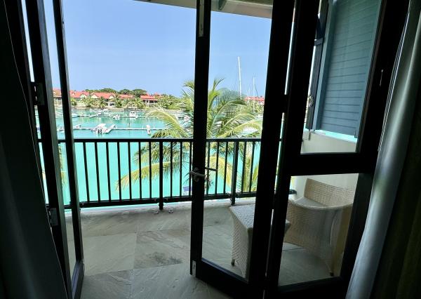 SEYCHELY / MAHÉ / Eden Island / LOFT APARTMÁN s terasou a výhľadom na oceán