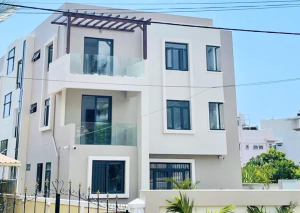 MAURÍCIUS - Nádherný 4 izbový apartmán pri pláži Flic en Flac